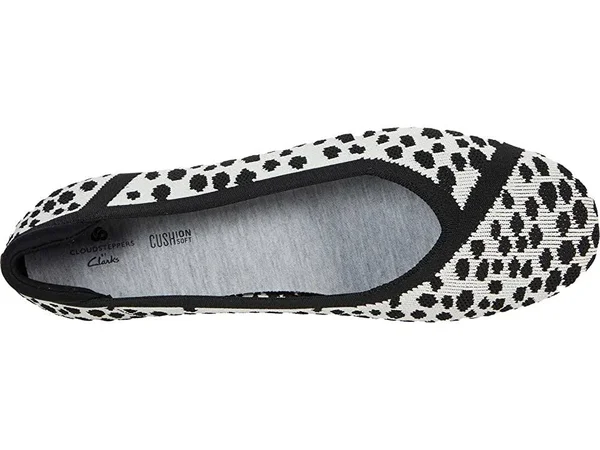 Clarks Carly Wish Women's Shoes White/Black Interest Knit : 5 B - Medium