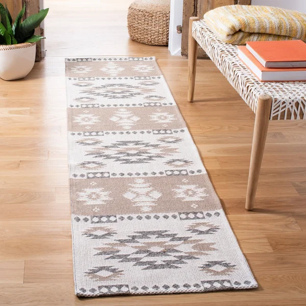 Safavieh Augustine Rug Collection AGT426E - Taupe, Cream - 4& x 6&