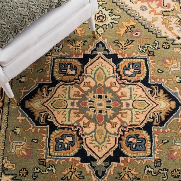 Safavieh Heritage Collection HG625N Handmade Traditional Wool Area Rug 3& x 5& Navy/Ivory