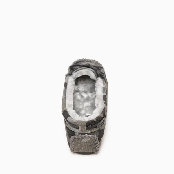 Minnetonka Women's Cally - Grey Camo - 10