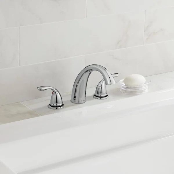 Glacier Bay Builders 2-Handle Deck-Mount Roman Tub Faucet in Polished Chrome