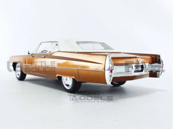 KK Scale Models - 1/18 - Cadillac DeVille Soft Top - 1967