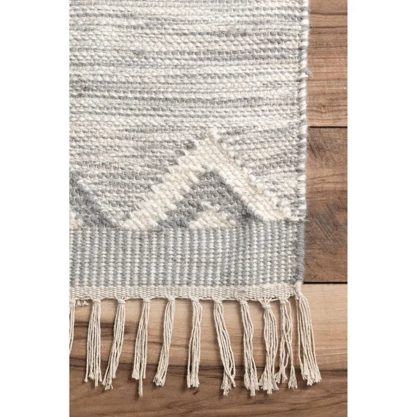 nuLOOM Savannah Moroccan Fringe Light Gray 5 ft. x 8 ft. Area Rug