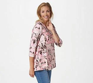 Denim & Co. Printed V-Neck 3/4 Sleeve Swing Top - Size Medium, Rose