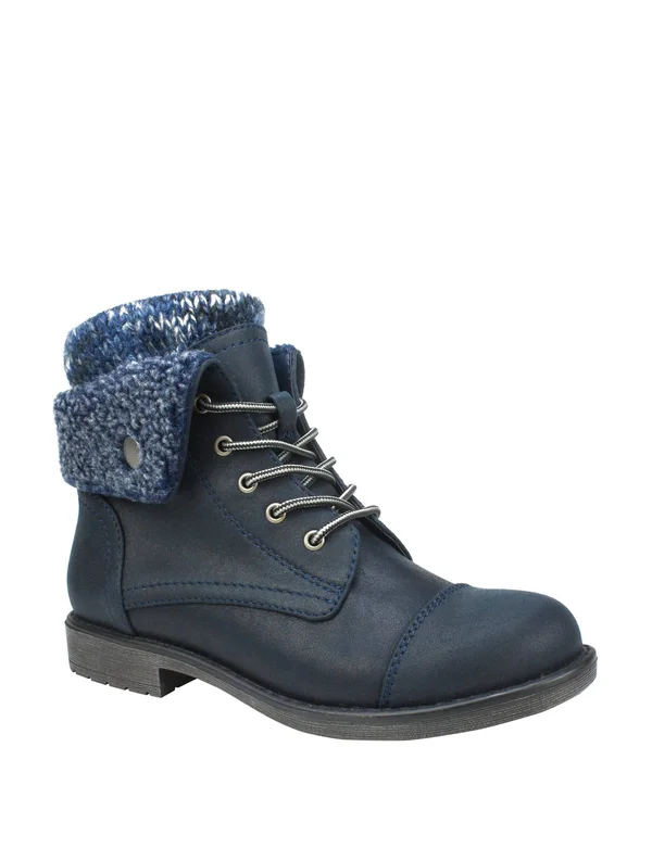 Women's Cliffs by White Mountain Duena Booties in Navy Size 6.5 Wide