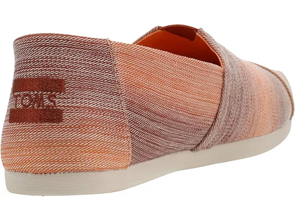 Toms Women's Classic Canvas Slip-On Shoe