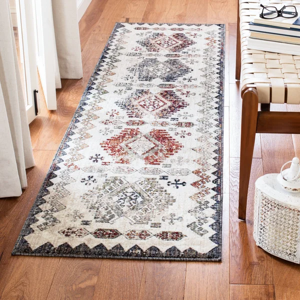 Safavieh Clearance Herat HRT319A Cream Rug, 6&7x22x6&7x22 - Square