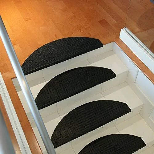Rubber-Cal Block-Grip Non-Slip Rubber Tread Stair Mats (6 Pack), Black