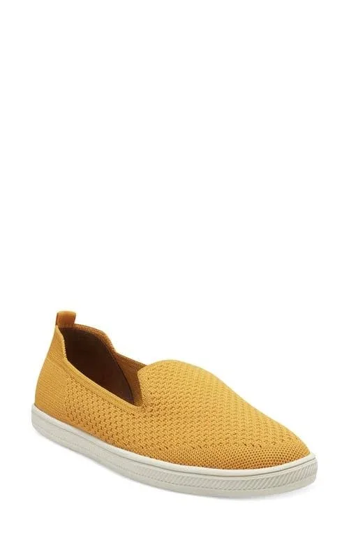 Vince Camuto Cabreli Knit Slip-On Flat - Satsuma Spritz - Size 9