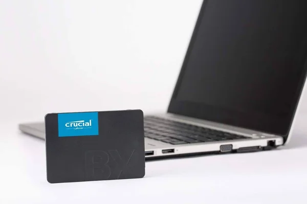 Crucial 1 TB Internal SSD - 2.5x22 - BX500 - SATA 6Gb/s