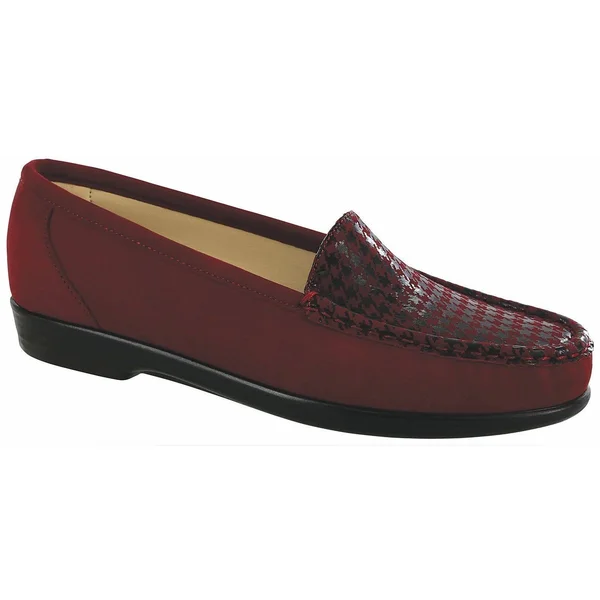SAS Women's Simplify Red Tetris 7.5 Narrow