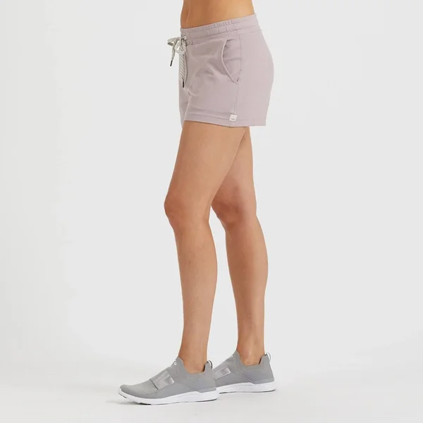 Vuori Women's Halo Performance Shorts Pink Xs