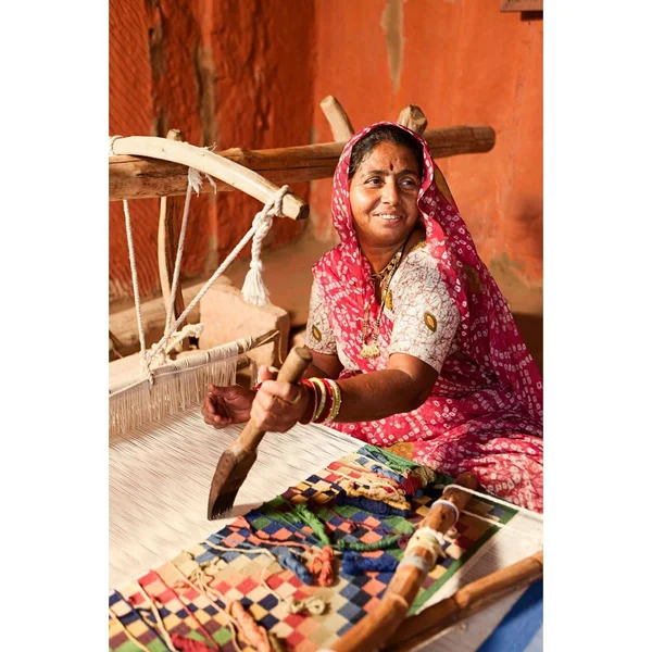 Fab Habitat Handmade Recycled Cotton Sarva Multi Red Rug (India) - Red/Gold - 5' x 8'