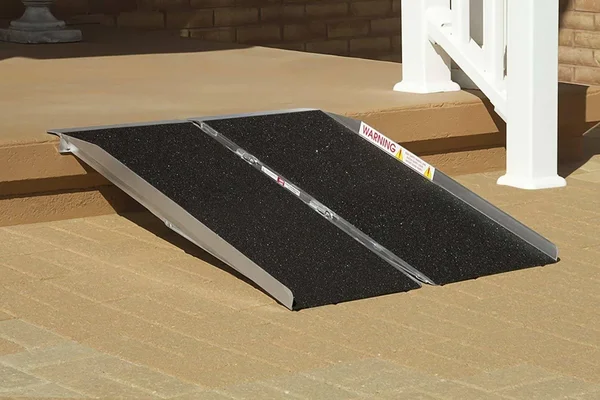 Prairie View Industries SFW430 Portable Singlefold Ramp - 4 ft x 30 in